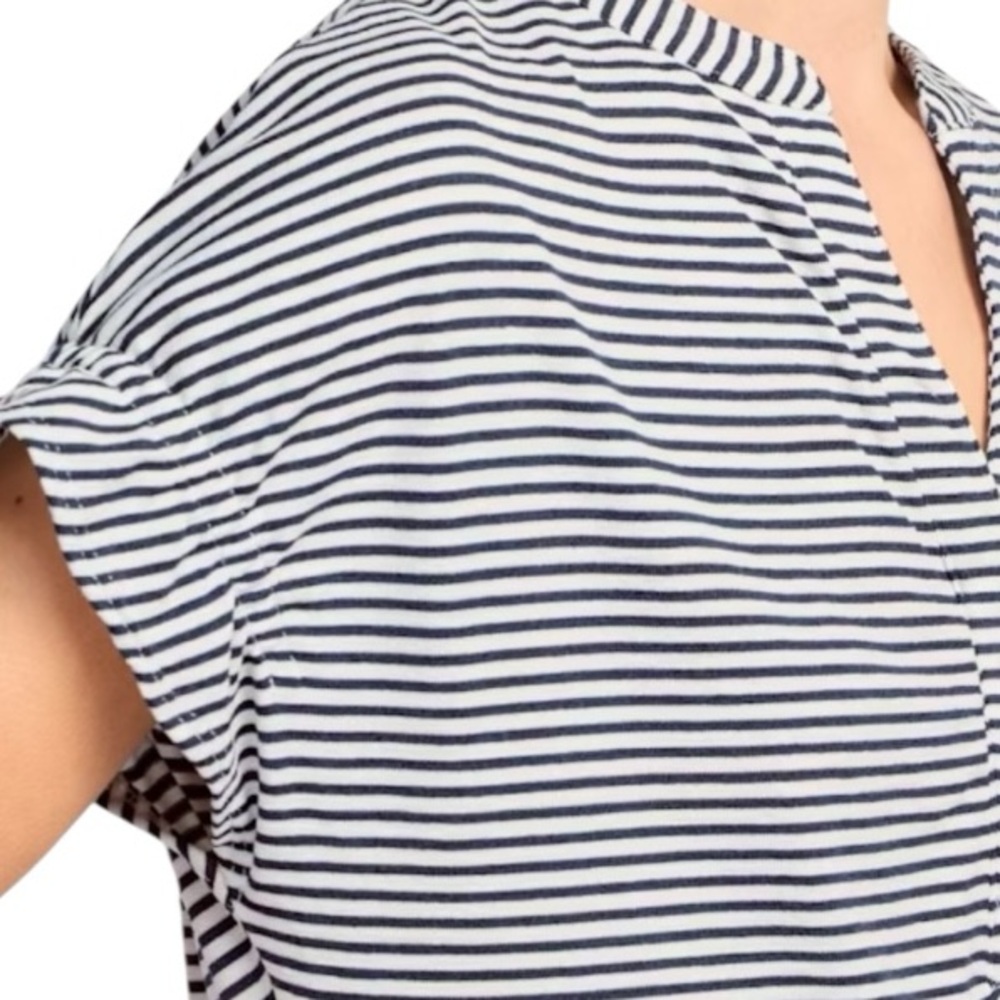 NWT Fortune + Ivy Fern Flutter Sleeve Navy & White Striped Top - Picture 3 of 12
